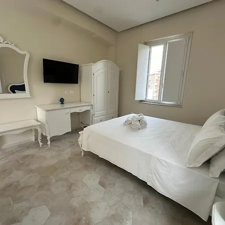 Karol לינה וארוחת בוקר